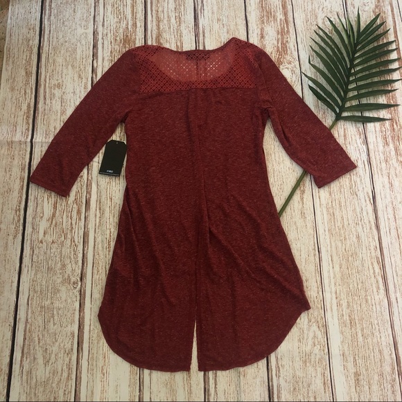 New Almost Famous Top Size Medium Heathered Wine High-Low - Picture 4 of 6